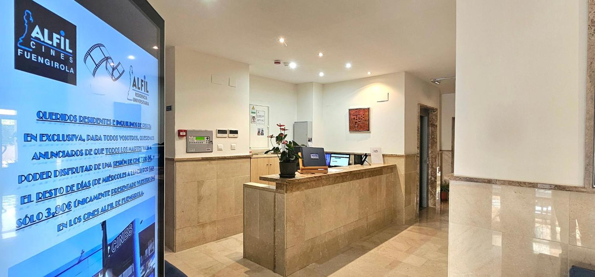Hostel Residencia Alfil Malaga Exterior photo