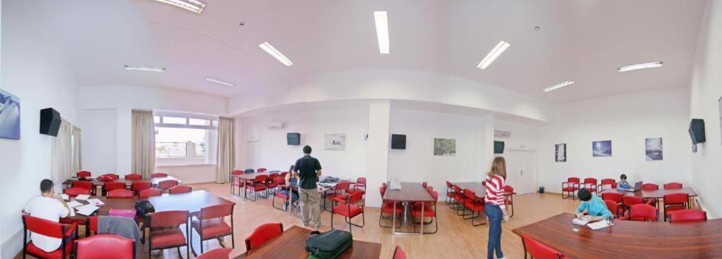 Hostel Residencia Alfil Malaga Exterior photo