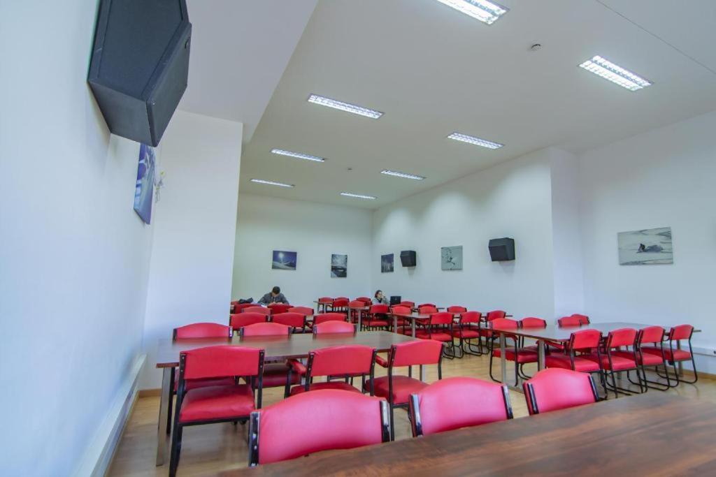 Hostel Residencia Alfil Malaga Exterior photo